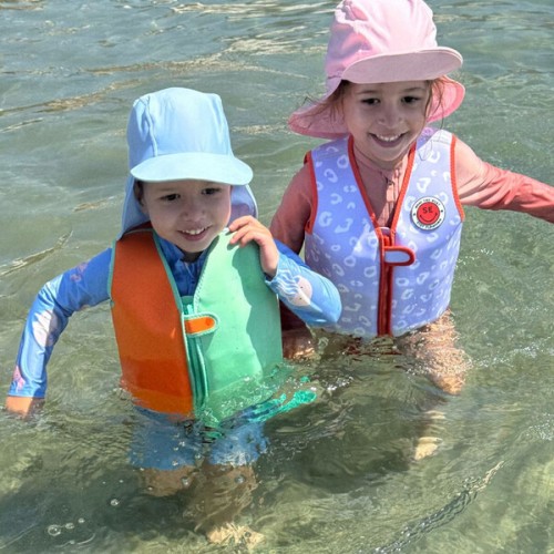SWIM ESSENTIALS: ΣΩΣΙΒΙΟ ΓΙΛΕΚΟ ΚΟΛΥΜΒΗΣΗΣ ΜΕ ΙΜΑΝΤΑ ΑΣΦΑΛΕΙΑΣ ΓΙΑ ΠΑΙΔΙΑ 3-6 ΕΤΩΝ "ORANGE GREEN"(SWE-2023SE510)