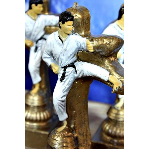 ΠΑΣΧΑΛΙΝΗ ΛΑΜΠΑΔΑ ΚΑΡΑΤΕΡΙΣΤΑΣ (002807)