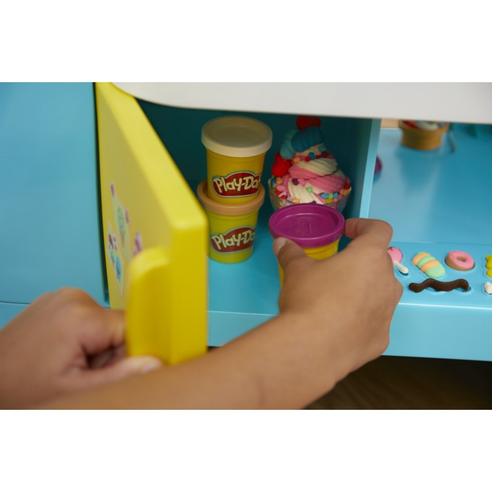 PLAY DOH ULTIMATE ICE CREAM TRUCK PLAYSET (F1039)