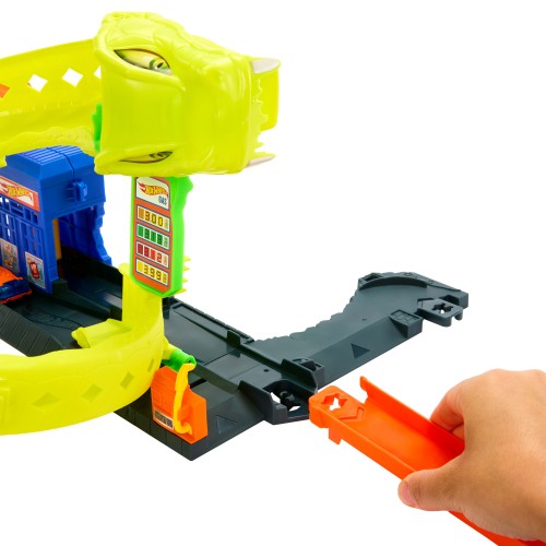 HOT WHEELS ΠΙΣΤΕΣ CITY ΜΕ ΘΗΡΙΑ SNAKE SPIRAL ATTACK (JBM63)